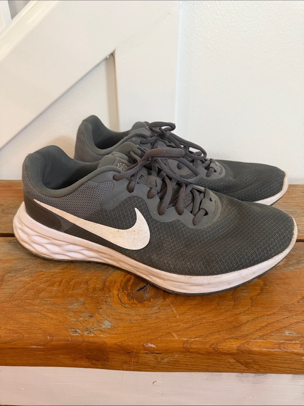 Nike Men's Revolution 6 Next Nature Grey & White Size 10.5